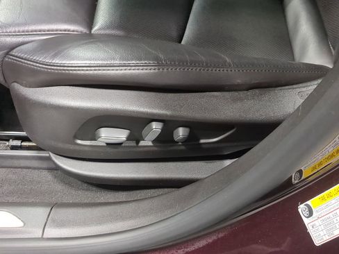 Used 2018 Cadillac XT5 Luxury w/ Driver Awareness Package image 24