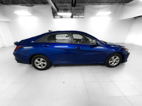 Used 2021 Hyundai Elantra SE image 7