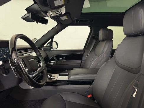 New 2025 Land Rover Range Rover Long Wheelbase SE AWD/4WD image 32