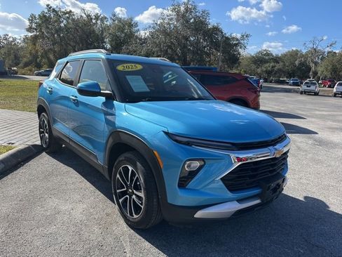 Used 2025 Chevrolet TrailBlazer LT image 45
