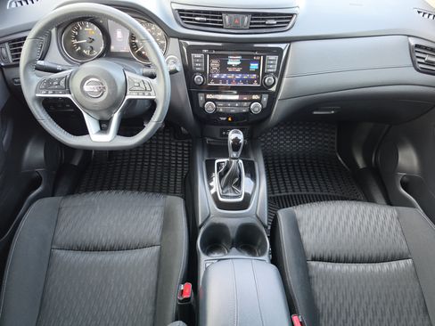 Used 2020 Nissan Rogue SV AWD/4WD image 6