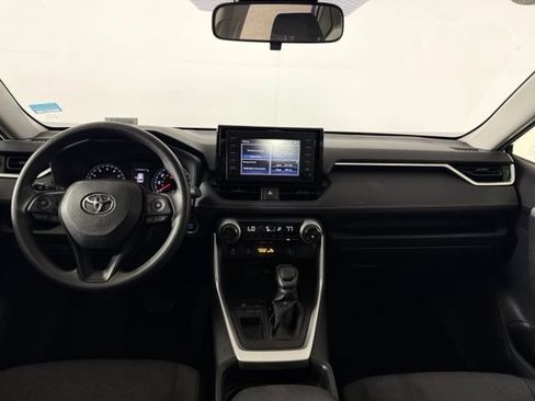 Used 2019 Toyota RAV4 XLE w/ Convenience Package FWD image 25