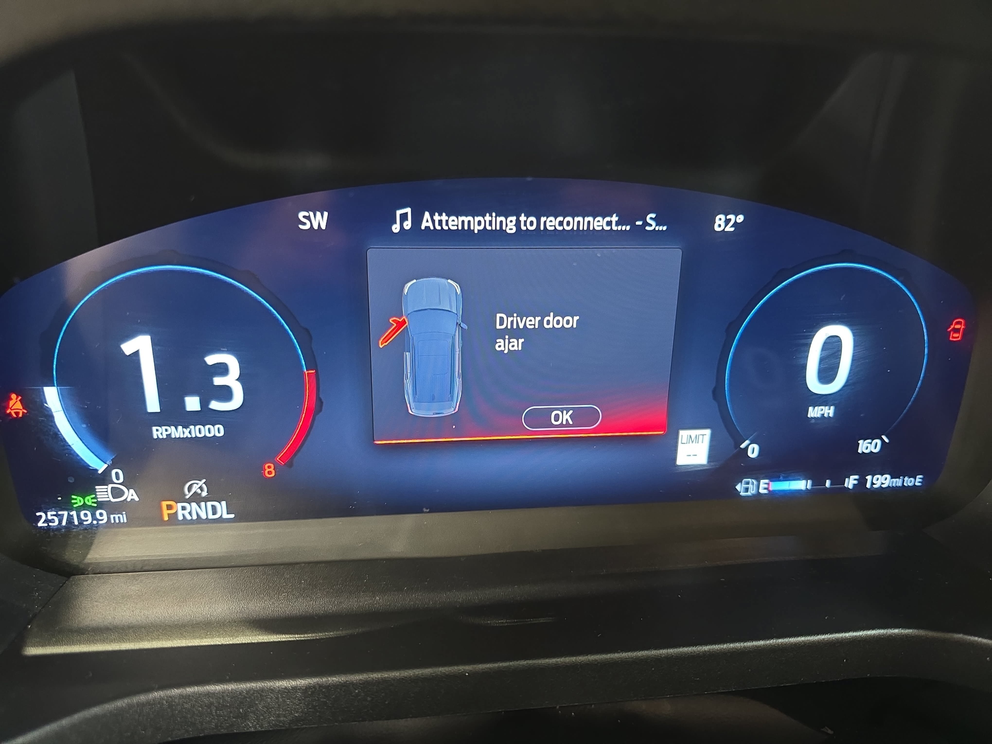 Used 2025 Ford Explorer Active w/ Active Comfort Package RWD image 16