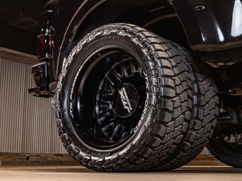 Used 2025 Ford F450 Platinum w/ FX4 Off-Road Package image 15