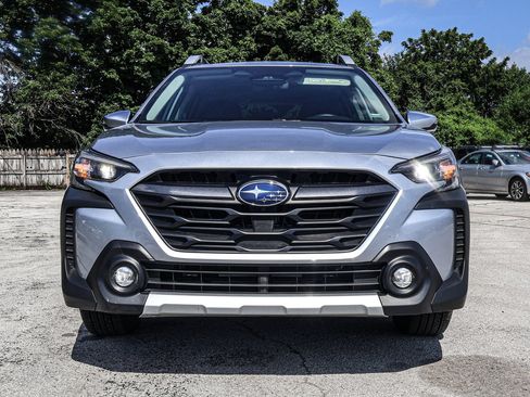 Used 2025 Subaru Outback Touring XT AWD/4WD image 2