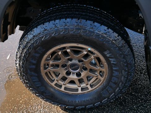 Certified 2023 Toyota Tacoma Trail Edition image 15