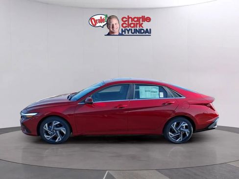 New 2026 Hyundai Elantra Limited FWD image 2