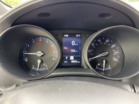 Used 2022 Toyota C-HR XLE image 9