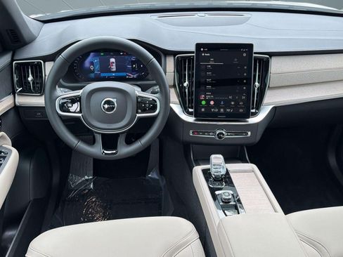 New 2026 Volvo XC90 B6 Plus AWD/4WD image 4