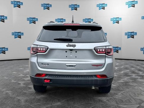 Used 2023 Jeep Compass Trailhawk w/ Sun and Sound Group AWD/4WD image 5