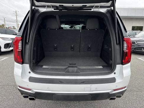 Used 2025 GMC Yukon Denali image 11