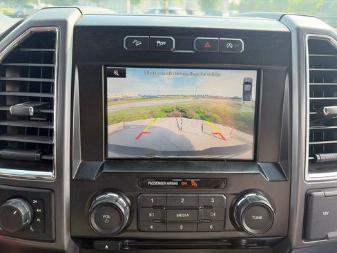 Used 2015 Ford F150 XLT w/ Equipment Group 302A Luxury AWD/4WD image 14