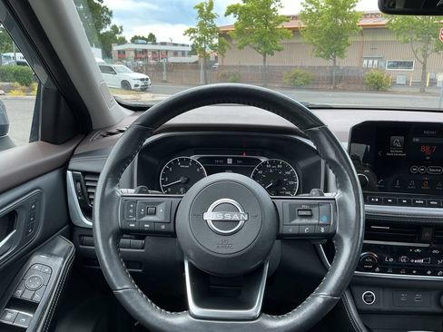 Used 2023 Nissan Rogue SL w/ SL Premium Package AWD/4WD image 25