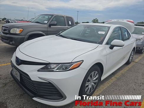 Used 2022 Toyota Camry LE FWD image 2
