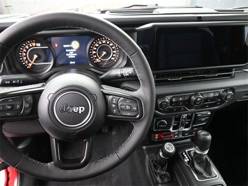 New 2025 Jeep Gladiator Rubicon w/ Convenience Group image 41