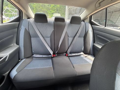 Used 2025 Nissan Versa SV FWD image 37