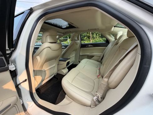 Used 2013 Lincoln MKZ FWD image 28