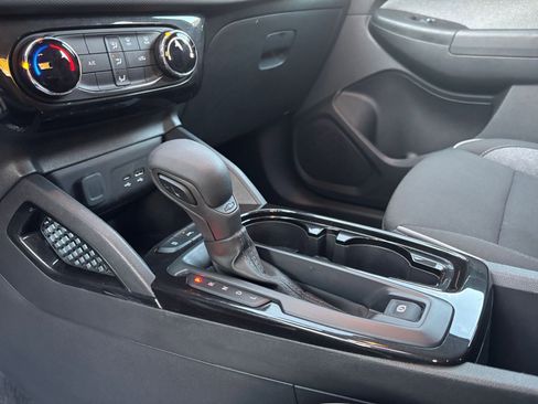 Used 2025 Chevrolet TrailBlazer LT image 39