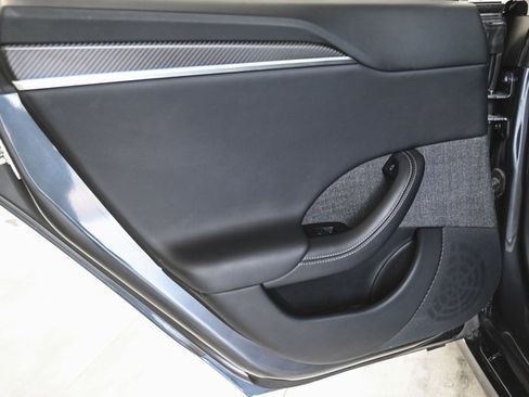 Used 2021 Tesla Model S Plaid image 10
