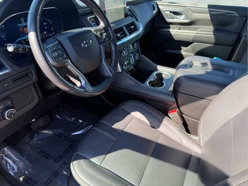 Used 2022 Chevrolet Suburban RST w/ Luxury Package image 7