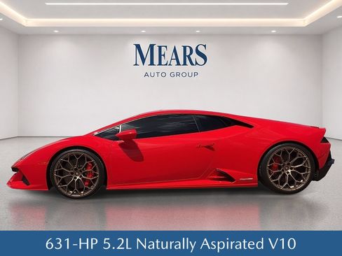 Used 2023 Lamborghini Huracan EVO AWD/4WD image 3