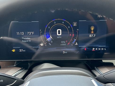 New 2025 Chevrolet Suburban Premier image 27