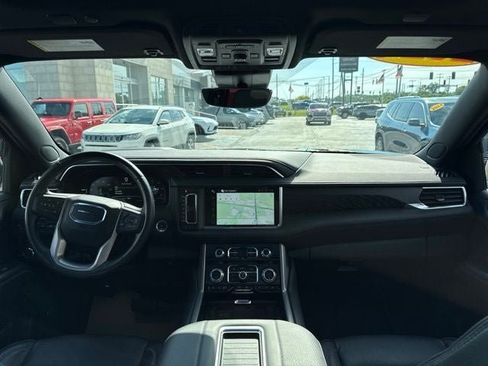 Used 2024 GMC Yukon XL Denali w/ Advanced Technology Package AWD/4WD image 54
