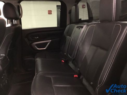 Used 2019 Nissan Titan PRO-4X w/ Pro-4x Convenience Package AWD/4WD image 32