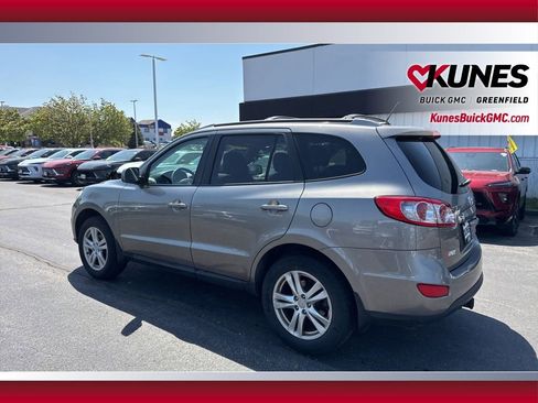 Used 2011 Hyundai Santa Fe SE FWD image 18
