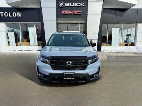 Used 2025 Honda Ridgeline Sport image 5