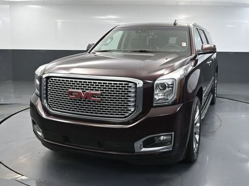 Used 2017 GMC Yukon XL Denali w/ Open Road Package image 13