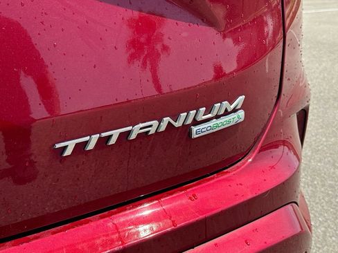 Used 2019 Ford Edge Titanium w/ Equipment Group 301A FWD image 32