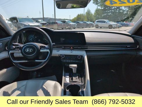 Used 2024 Hyundai Elantra Limited FWD image 13