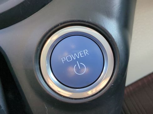 Used 2024 Toyota Sienna XLE image 22