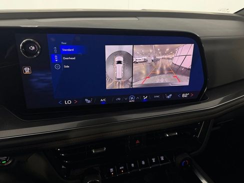 Used 2026 Chevrolet Suburban RST RWD image 17