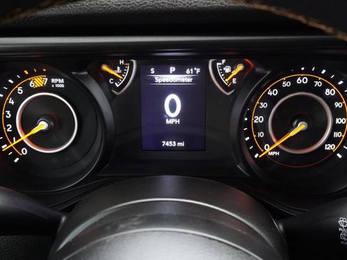 Used 2024 Jeep Wrangler Sport S image 10