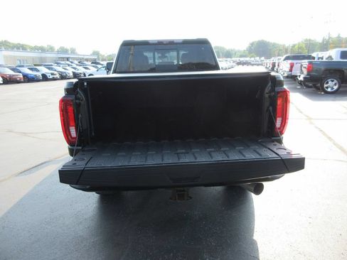Used 2022 GMC Sierra 2500 Denali w/ Denali Ultimate Package AWD/4WD image 8