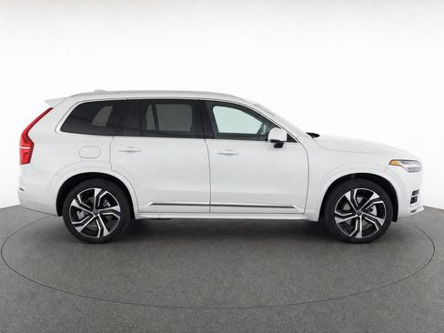 Used 2024 Volvo XC90 B6 Ultimate w/ Protection Package Premier AWD/4WD image 8