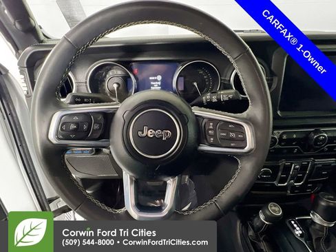 Used 2023 Jeep Wrangler Unlimited Sahara w/ Cold Weather Group image 8