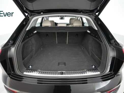 Used 2024 Audi Q8 e-tron Premium Plus w/ Premium Plus Package AWD/4WD image 8