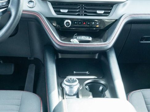 Used 2025 Ford Explorer ST-Line image 31