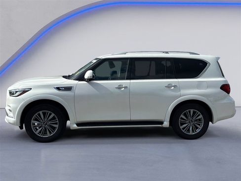 Used 2024 INFINITI QX80 Luxe AWD/4WD image 3