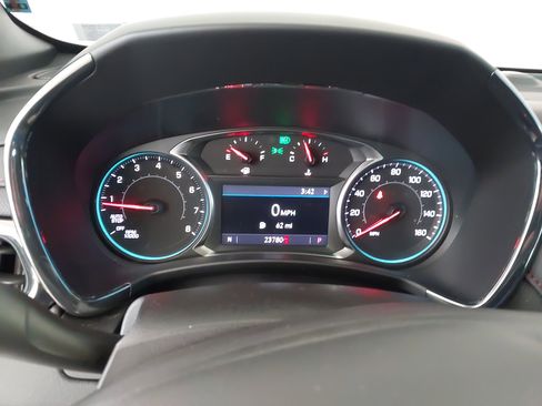 New 2023 Chevrolet Equinox RS w/ RS Leather Package AWD/4WD image 19