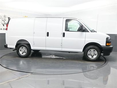 New 2025 Chevrolet Express 3500