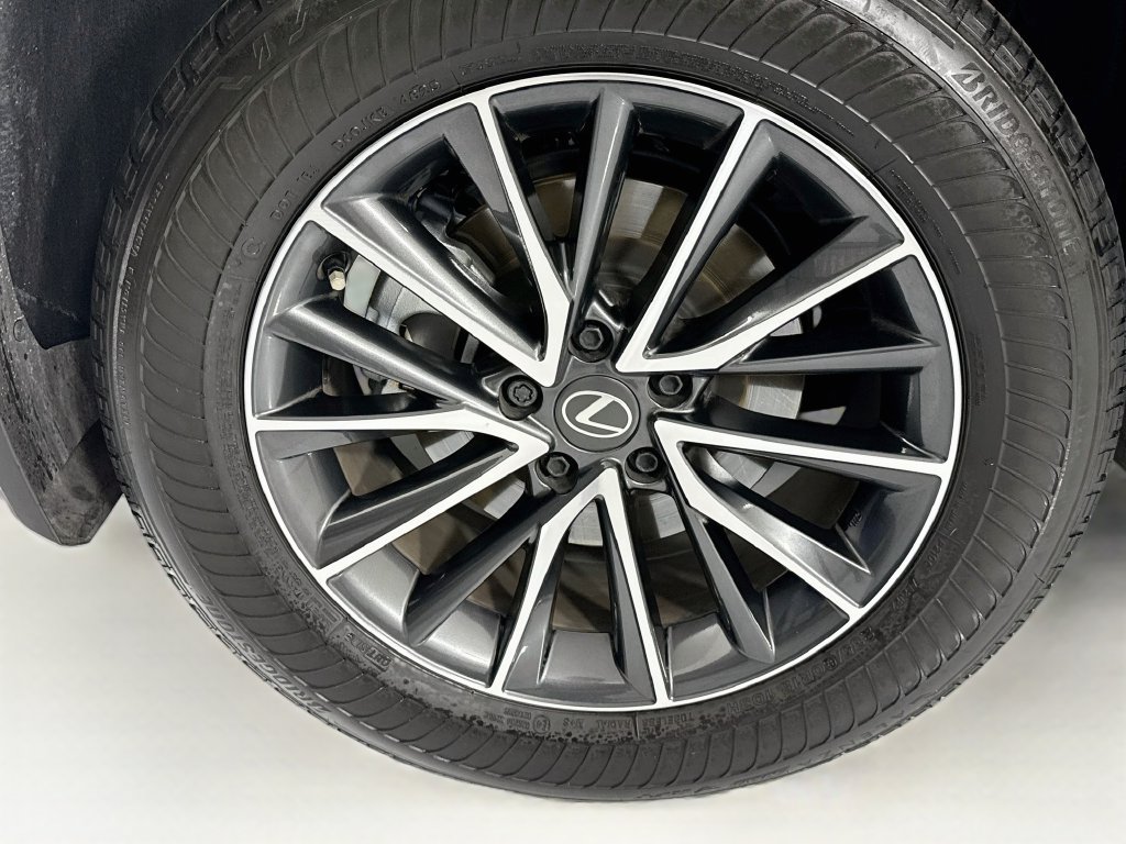 Certified 2026 Lexus NX 350h AWD w/ Accessory Package (2T) image 33