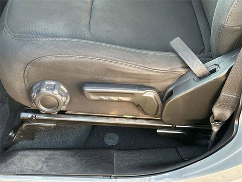 Used 2023 Jeep Wrangler Sport S image 32