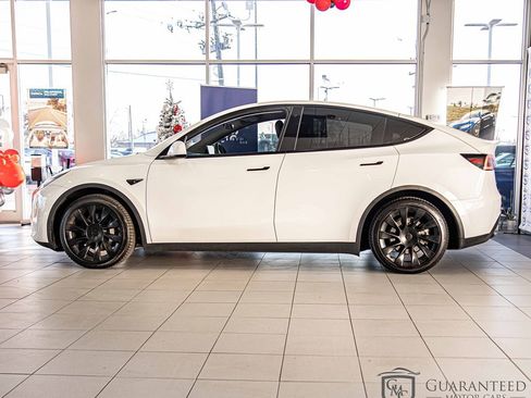 Used 2020 Tesla Model Y Long Range image 7