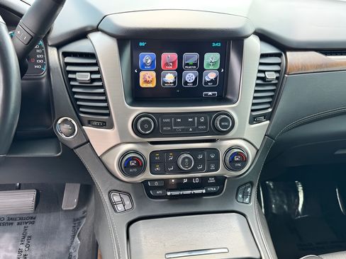 Used 2020 GMC Yukon Denali w/ Open Road Package AWD/4WD image 30