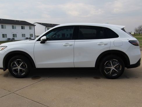 Used 2023 Honda HR-V EX-L image 16