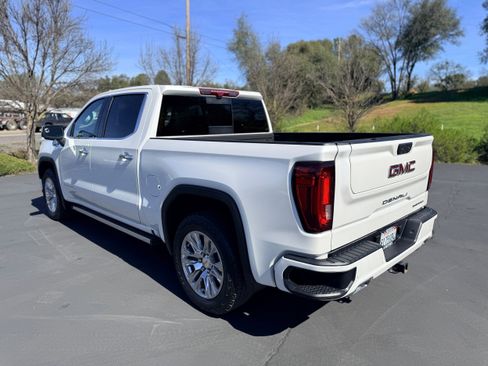 Used 2024 GMC Sierra 1500 Denali w/ Technology Package image 8